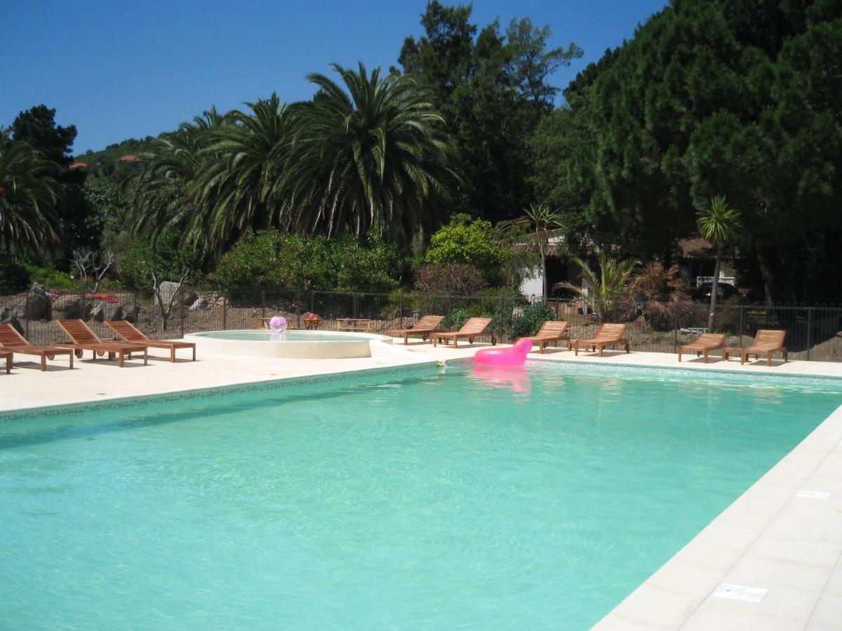 Les Villas de la Résidence U Veniqui Favone Esterno foto