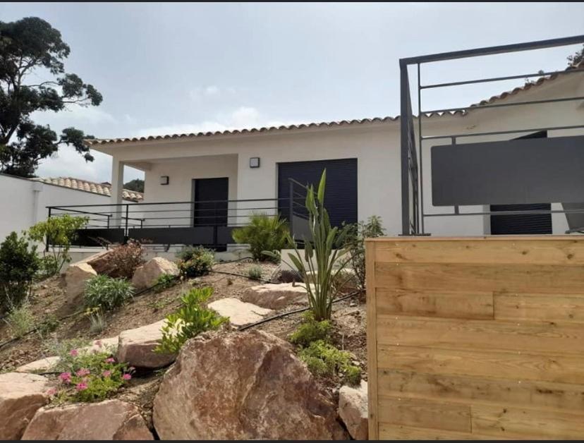 Les Villas de la Résidence U Veniqui Favone Esterno foto